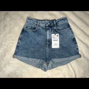 Zara 1975 Mom denim shorts!!
